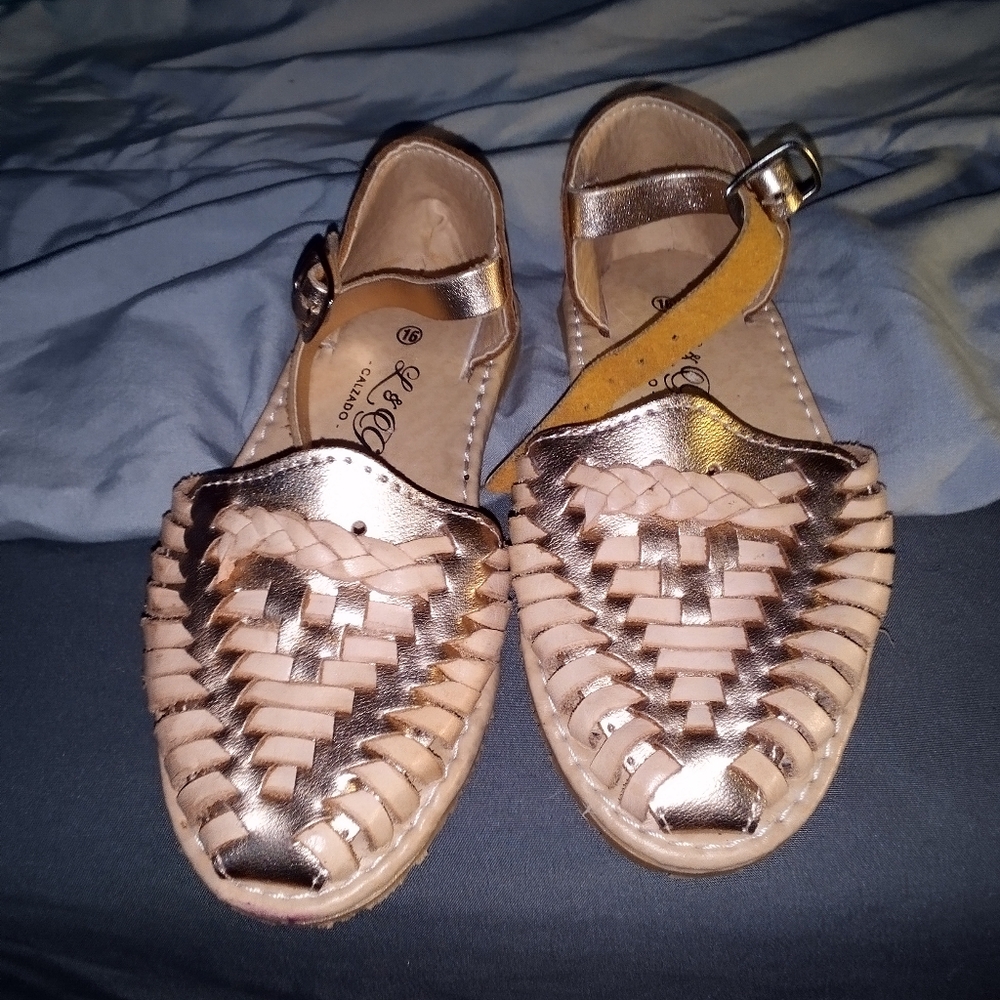 Toddler girls size 9